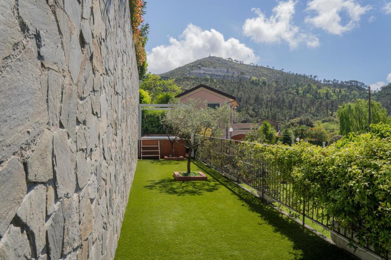 Timo - Villa Luisa: Con Vasca Idromassaggio Privata Casarza Ligure Exterior foto
